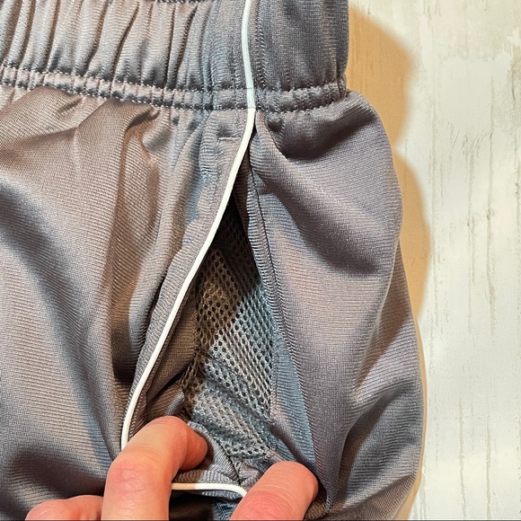 NWT Under Armour Women’s Warm up Rival pant XS - Picture 4 of 8